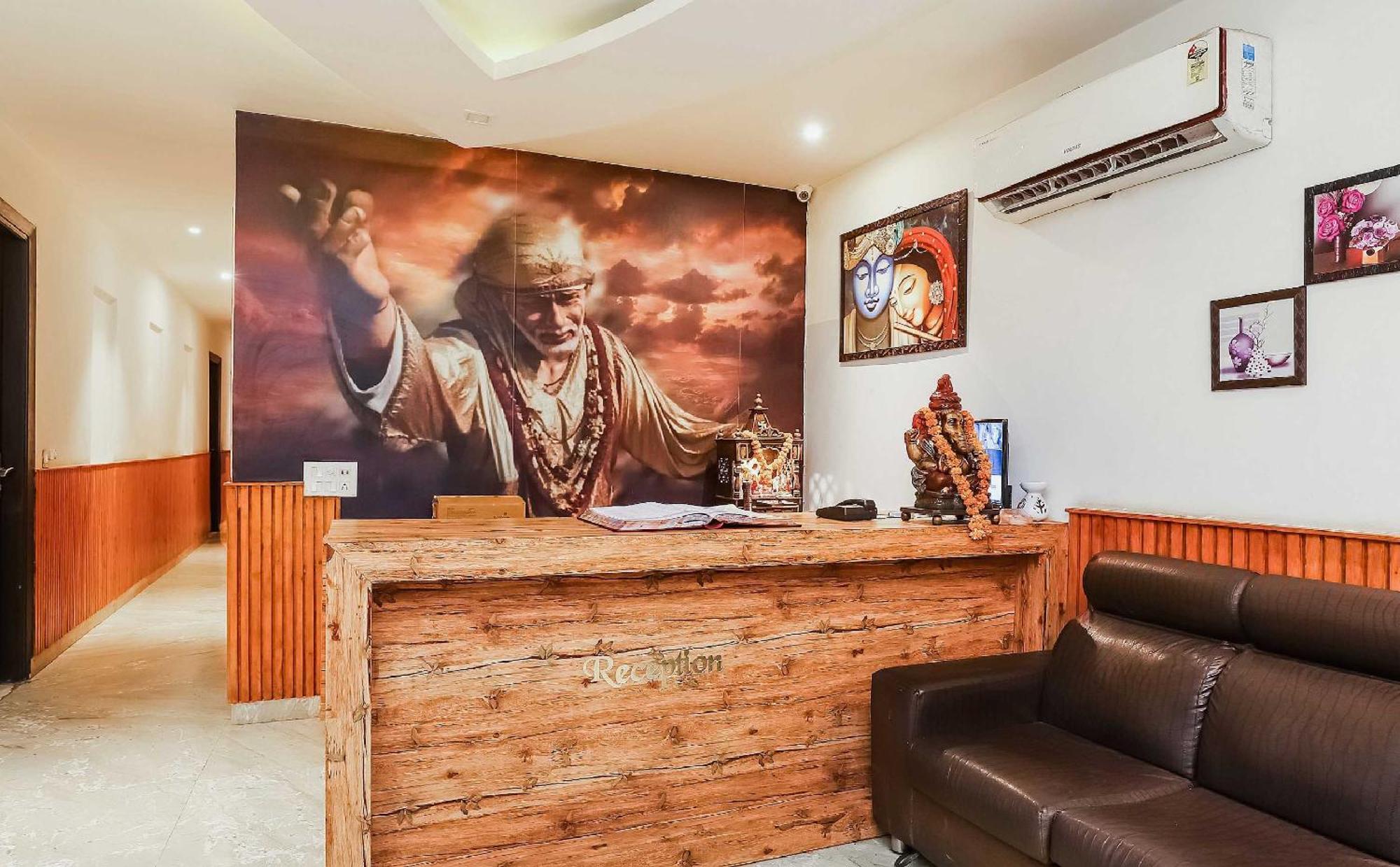 Hotel O Shri Sai Дели Экстерьер фото