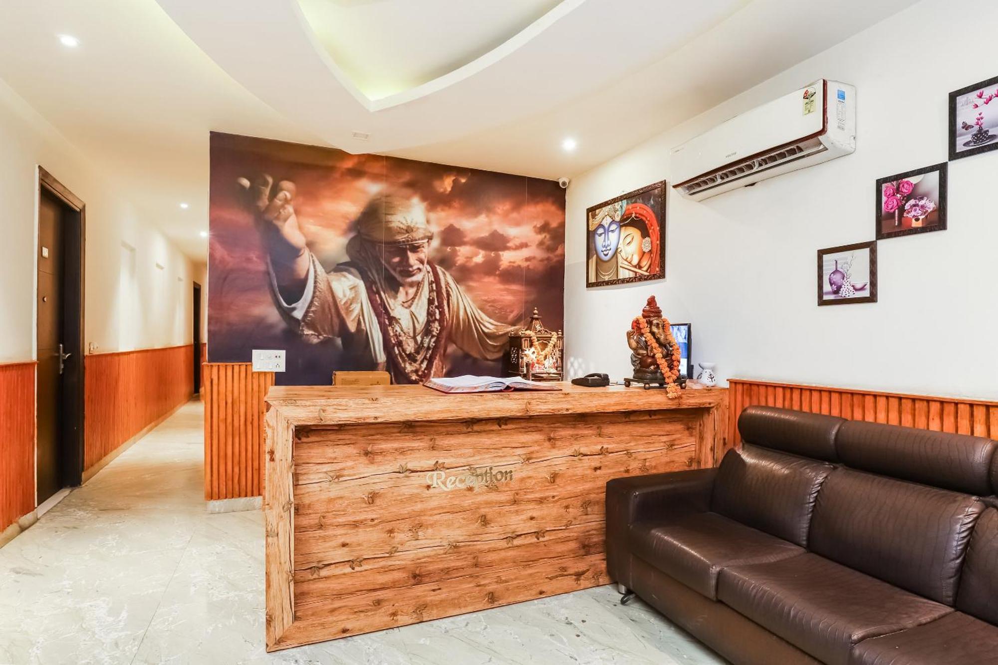 Hotel O Shri Sai Дели Экстерьер фото